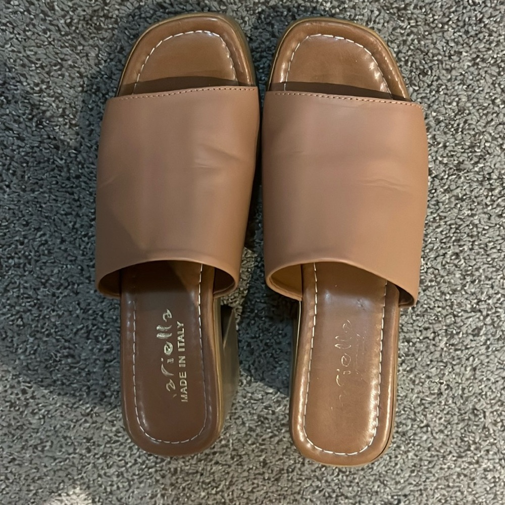Leather sandals, size 9.